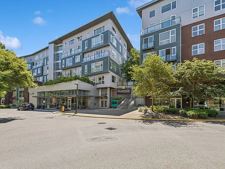 Riverpark Apartments — Photo 25