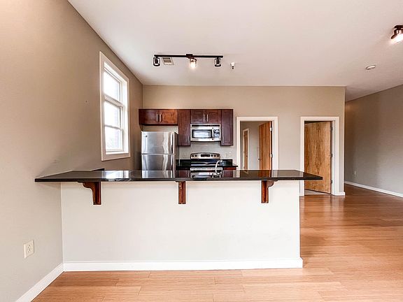 4th image of 1706 18th Ave S #201