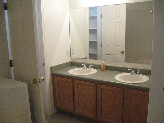 5th image of 3312 W Donovan Dr