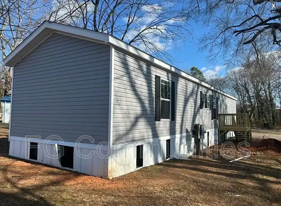 3 bed, 2.0 bath, $1,495 — Photo 2