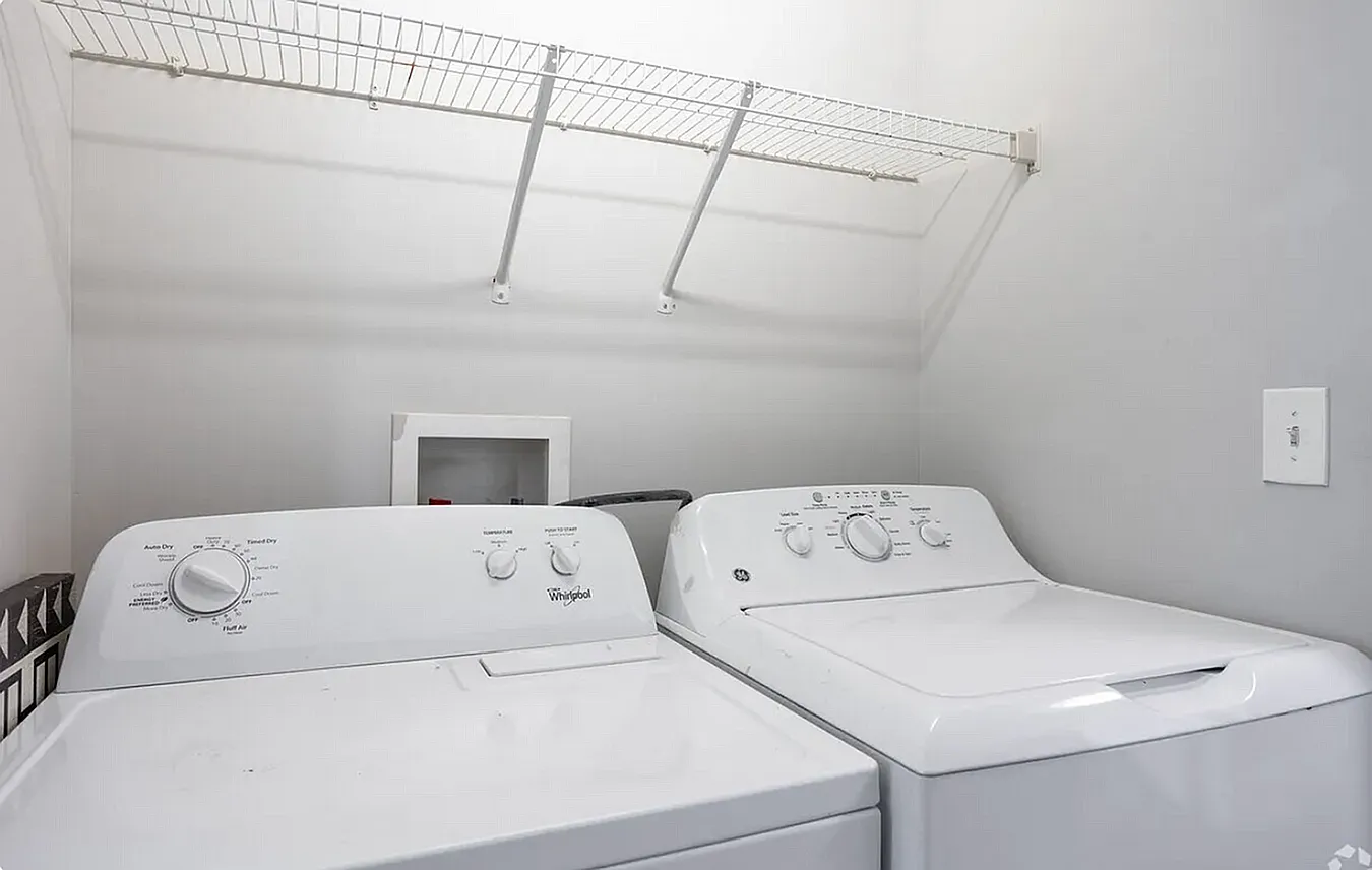 Millbend Apartments — Photo 4