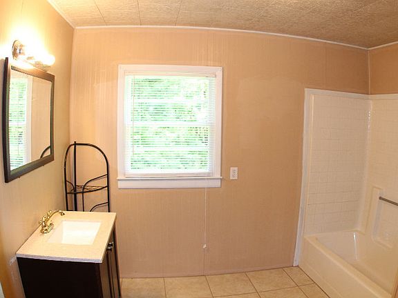 4th image of 7722 Chatsworth Hwy