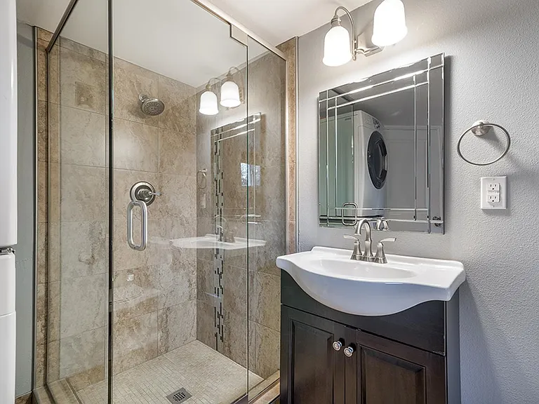 4833 NE 11th Ave #B — Photo 9