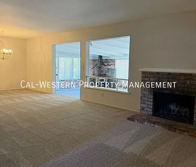 13270 Franklin Ave — Photo 4