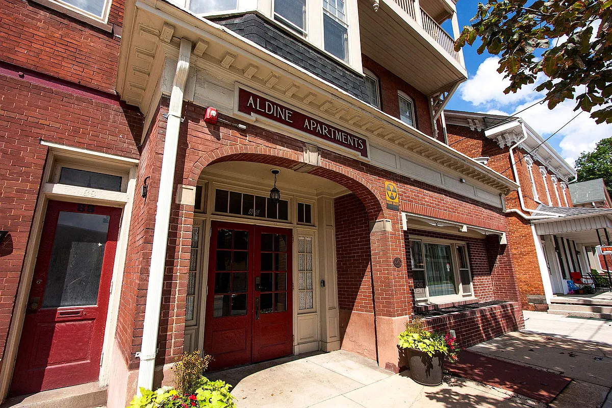 Building Photo - 86 S Main St