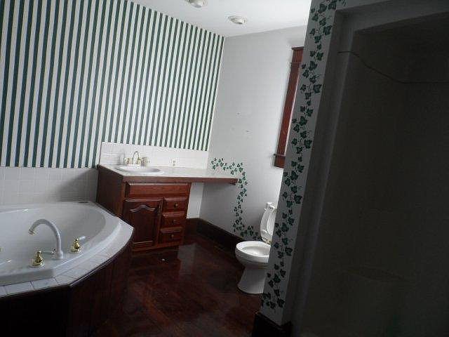 2nd image of 103 College St