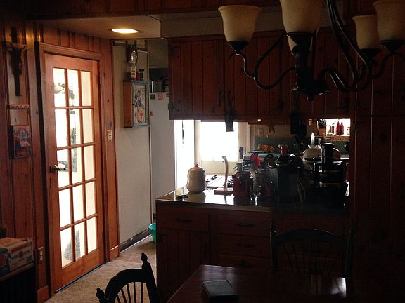 5th image of 821 Fairmont St