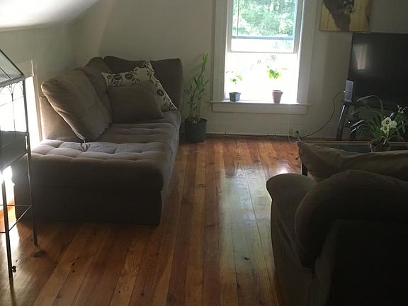 3rd image of 22 Main St