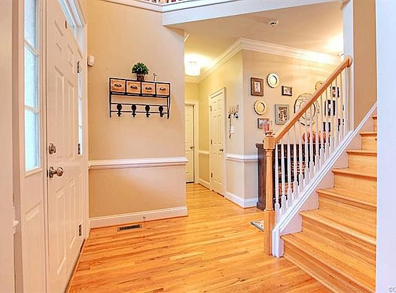 5th image of 5329 Jacobs Creek Dr