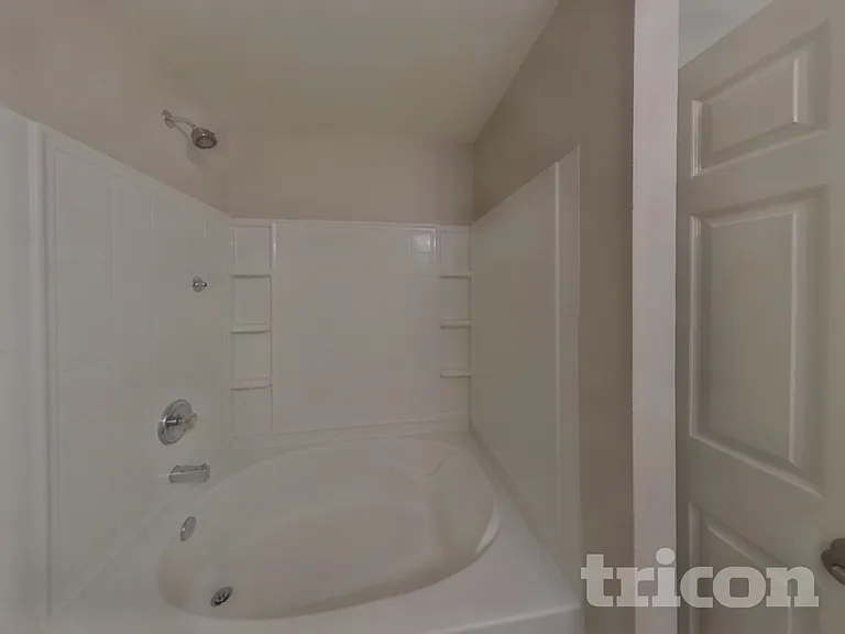 758 Sinclair Dr — Photo 10