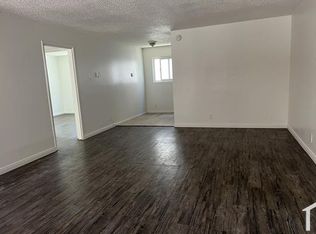 420 E Pleasant Valley Rd #2, Oxnard, CA 93033