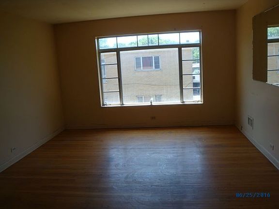 4th image of 754 Walnut St #0