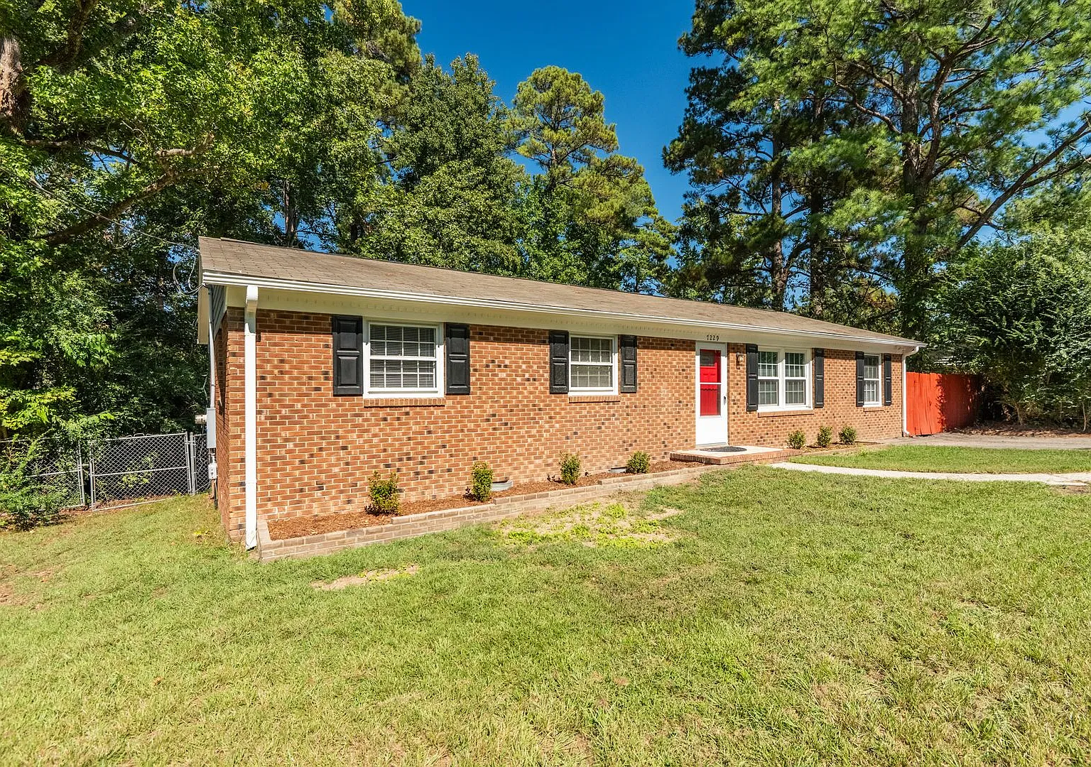 North Raleigh well-maintained 3 bed, 1.5 bath Brick Ranch with expansive yard--landscaping included! — Photo 3
