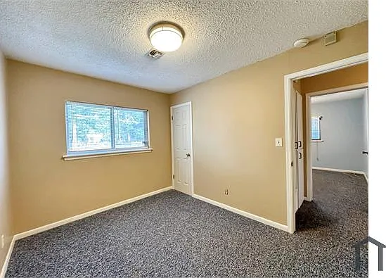 2407 S Olympia Ave — Photo 9
