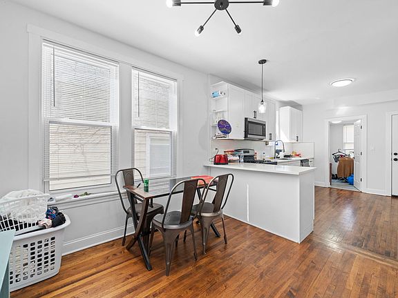 3rd image of 4742 N Lavergne Ave