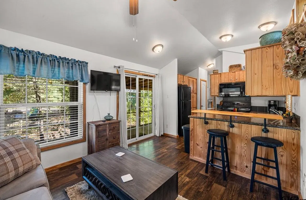 1 bed, 399 sqft, $1,500 — Photo 4