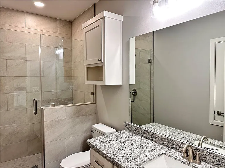 2308 E San Andrea St #4 — Photo 7