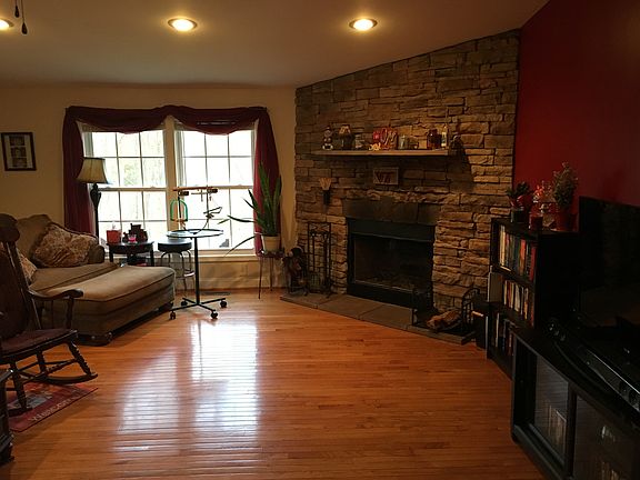 2nd image of 9515 Damascus Dr