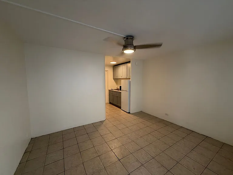 2319 Ala Wai Blvd — Photo 1