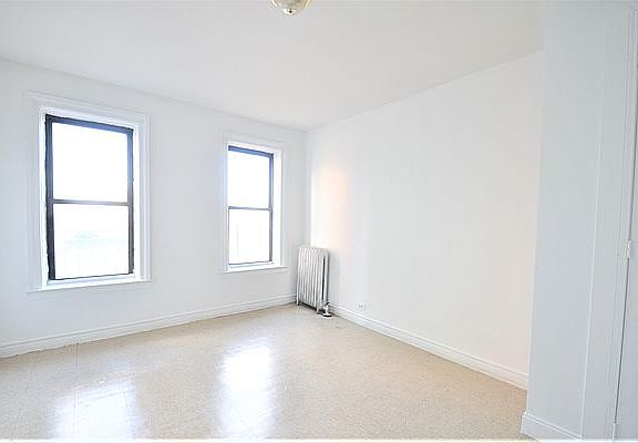 4th image of 2707 Morris Ave APT 1C