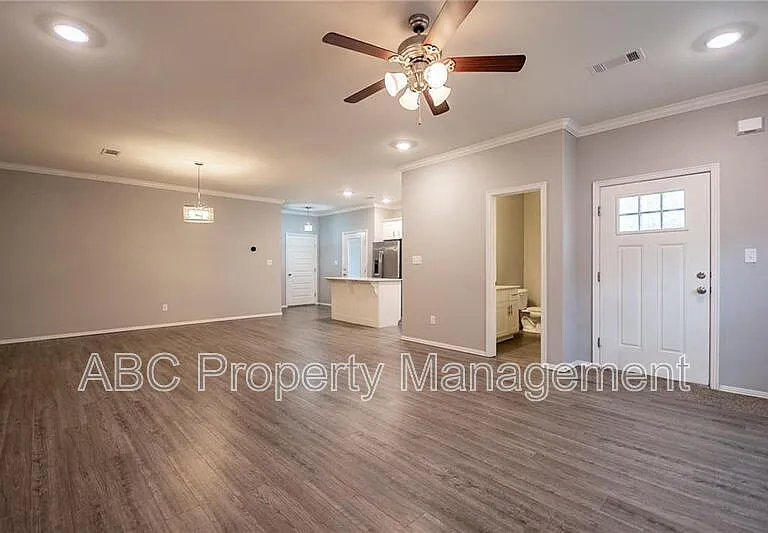 4133 W Santa Maria Ln — Photo 2