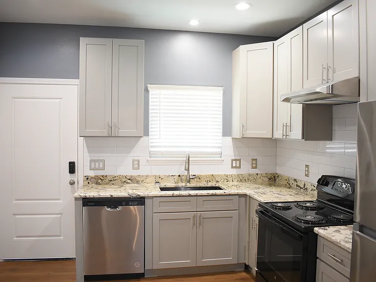 720 Martinsville St #102 — Photo 28
