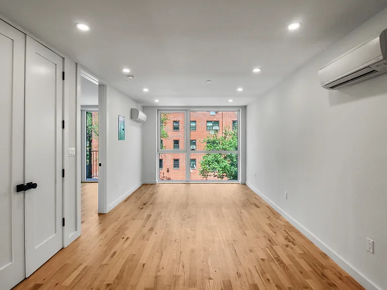 74 Palmetto St #4R — Photo 13