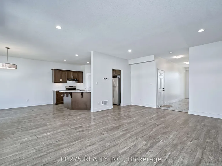 31 Ashberry Pl — Photo 9