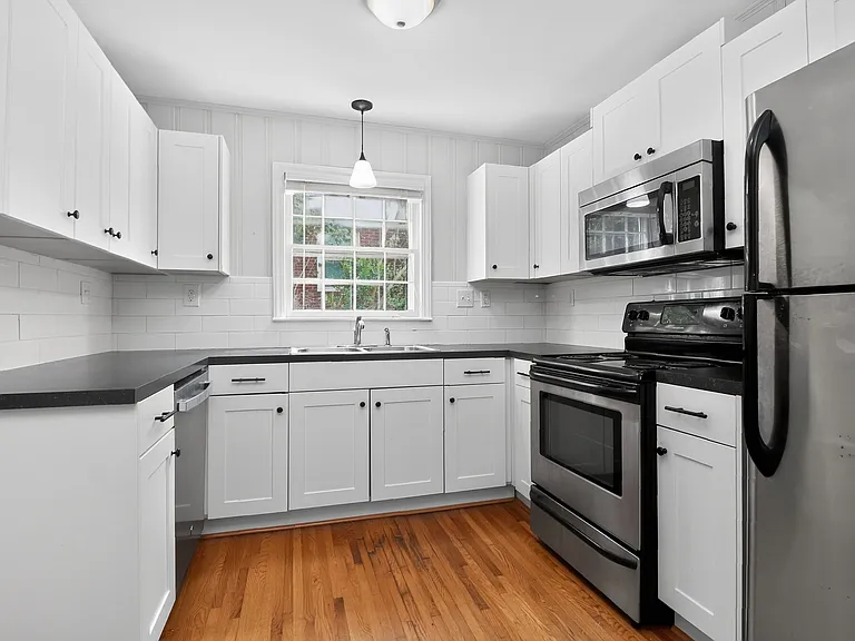 2309 Lanier Ave — Photo 7