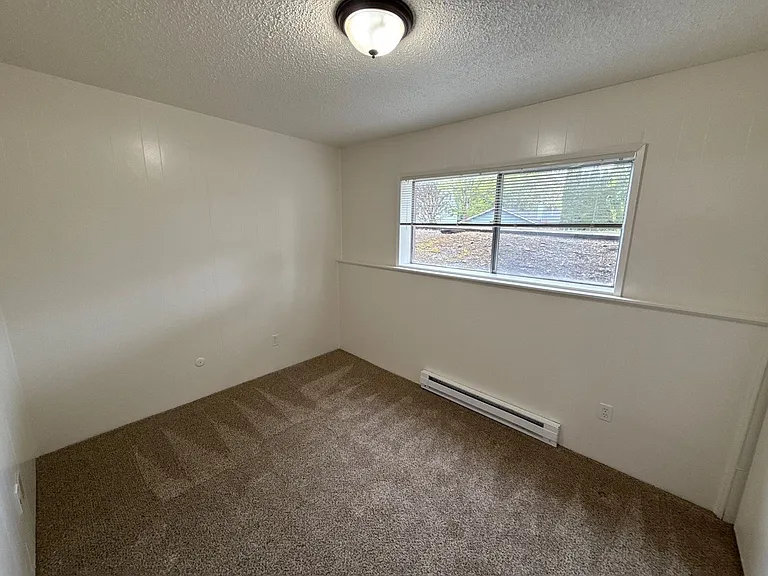 528 SW Levens St #2 — Photo 17