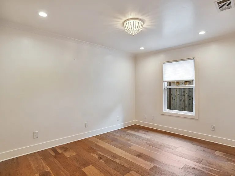 1835 Ellen Ave — Photo 19