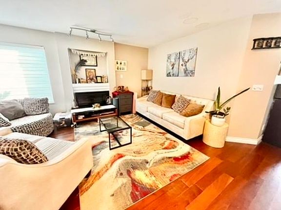 3rd image of 13900 Hyland Rd #208