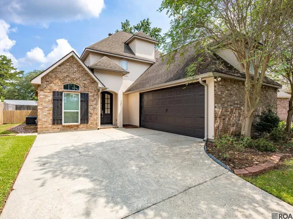 141 La Maison Belle Dr, Denham Springs, LA 70726