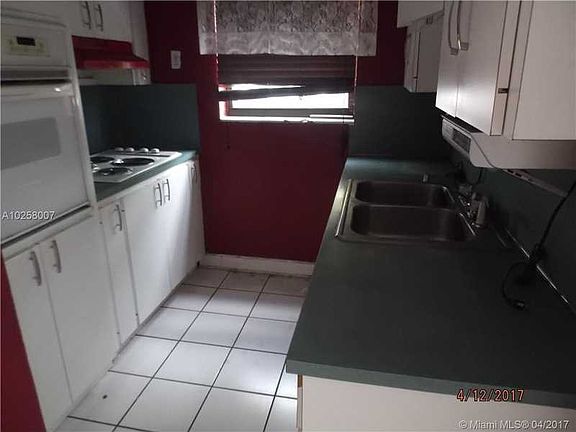 3rd image of 3311 NW 207th St