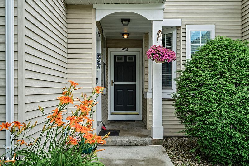 2nd image of 4501 S Foxwood Drive