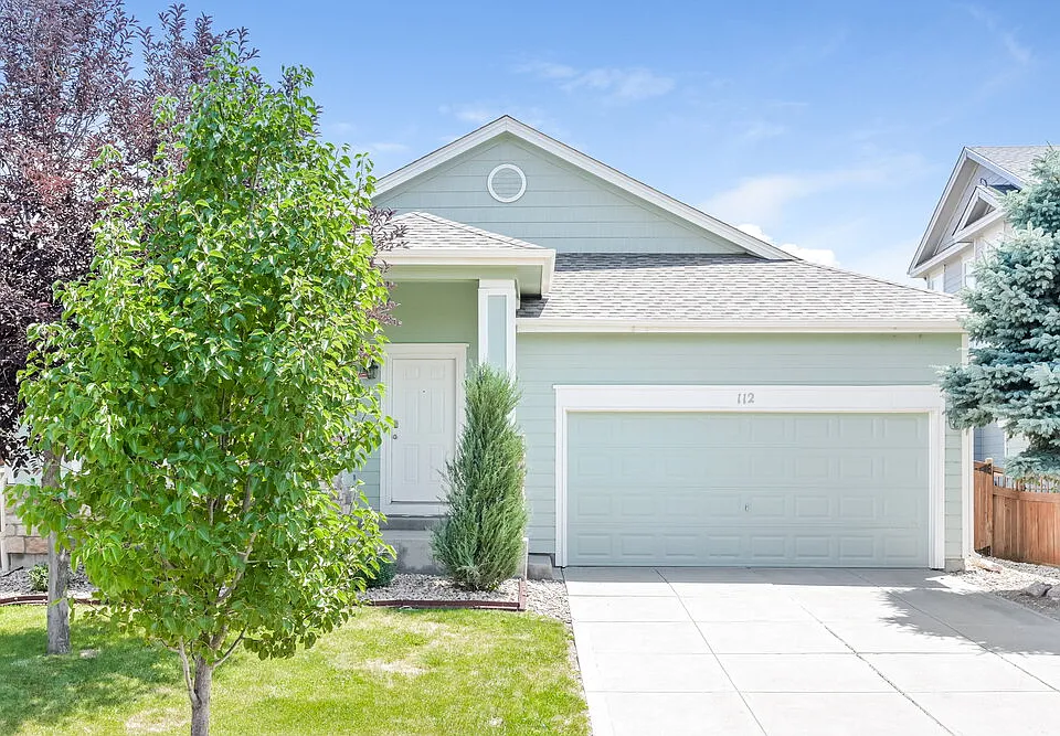 112 Blue Stem St