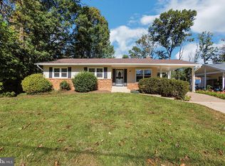 9504 Nan Mill Ln, Fairfax, VA 22032