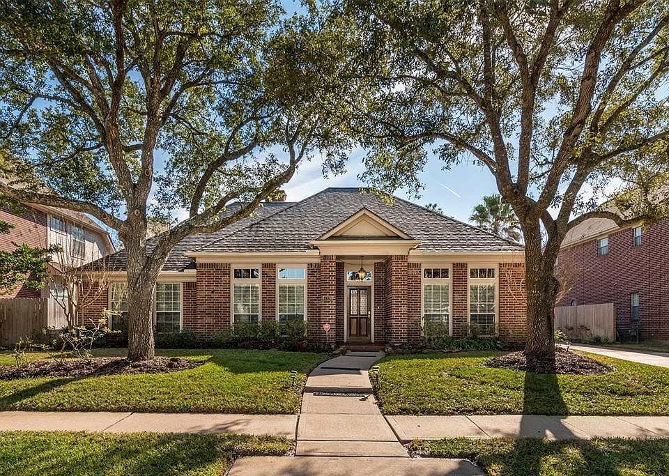 1st image of 4326 Village Corner Dr