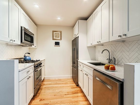 5th image of 65 Park Pl APT 4C