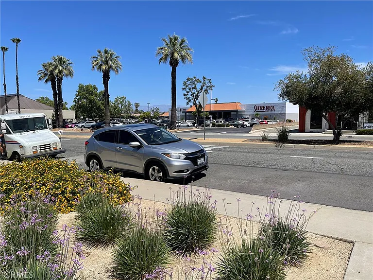 27051 Sun City Blvd #1 — Photo 3