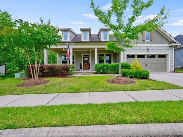 419 Wildwind Dr, Chapel Hill, NC 27516