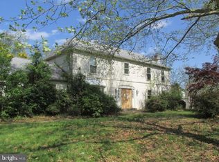 12 Hamilton Ct, Lawrence Township, NJ 08648