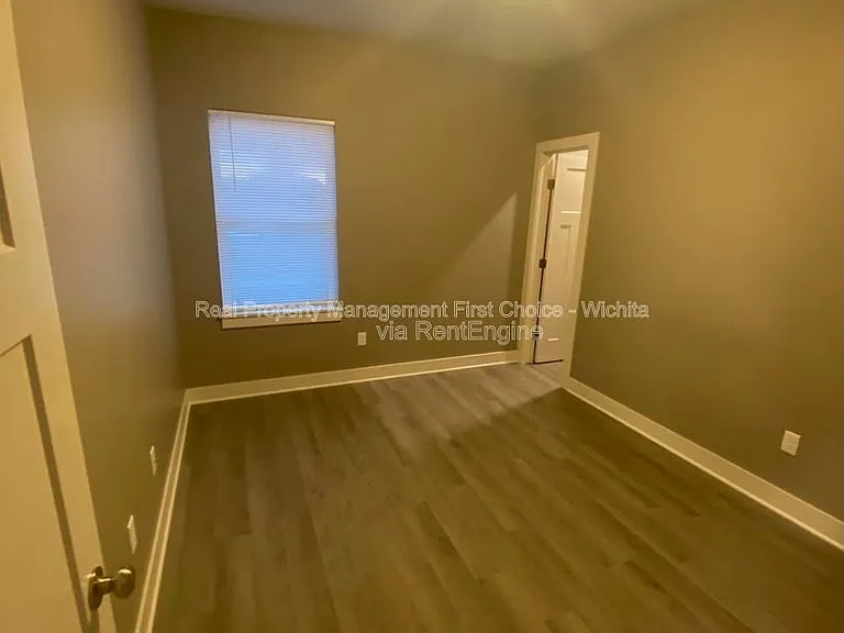 3318 W 45th St S — Photo 7