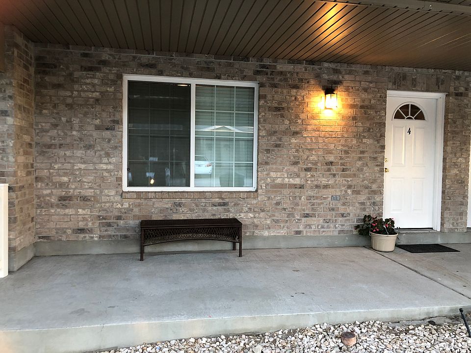 1st image of 130 S 200 W APT 4