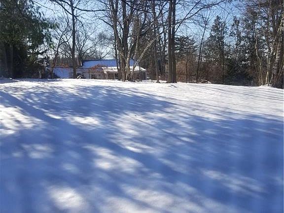4th image of 7 Ledgewood Dr