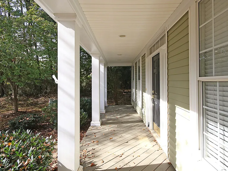 5496 Hill Top St — Photo 3