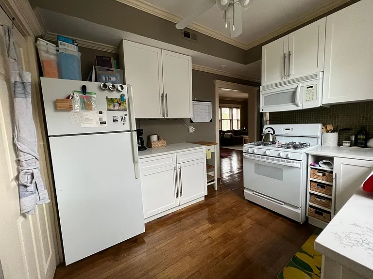 2122 W Ainslie St #2 — Photo 7