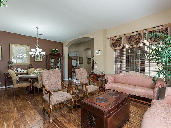 4th image of 514 E Joseph Way