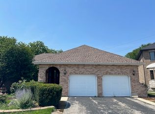 5932 W 75th Pl, Burbank, IL