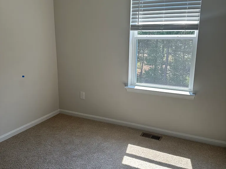 842 Derwent Ln #842 — Photo 9